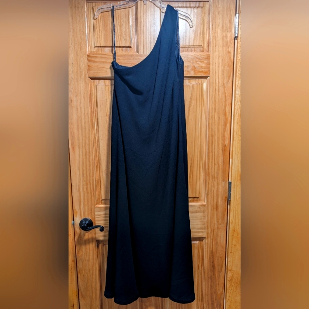 One Shoulder Black Gown